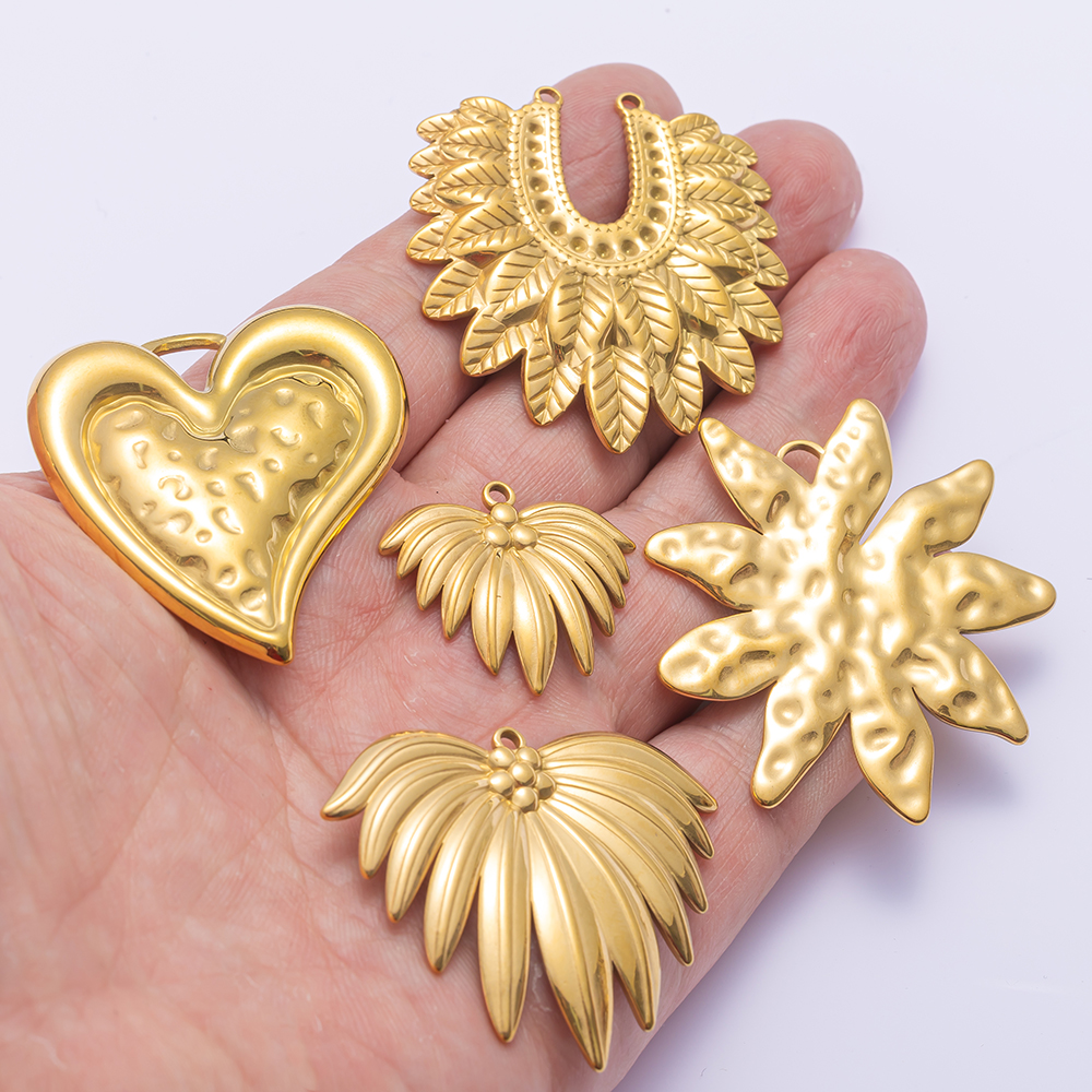 Vintage Collector - 2pcs Gold Stainless Steel Heart Leaf