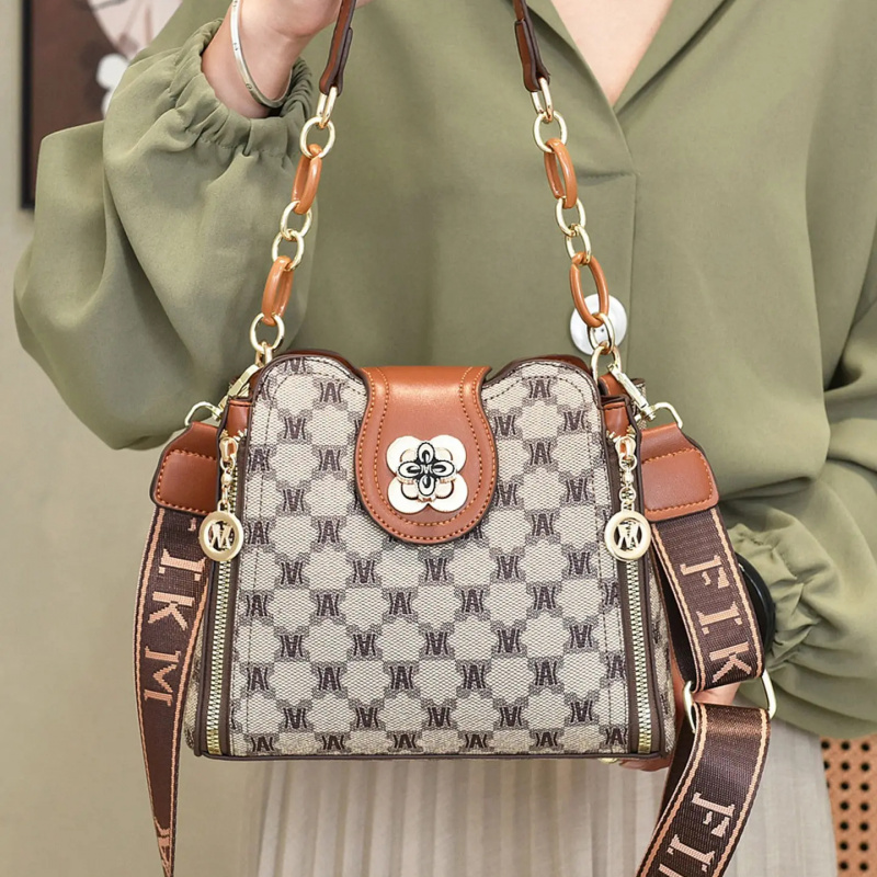 vintage letter printed shoulde - Vintage Zipper reseña y precio