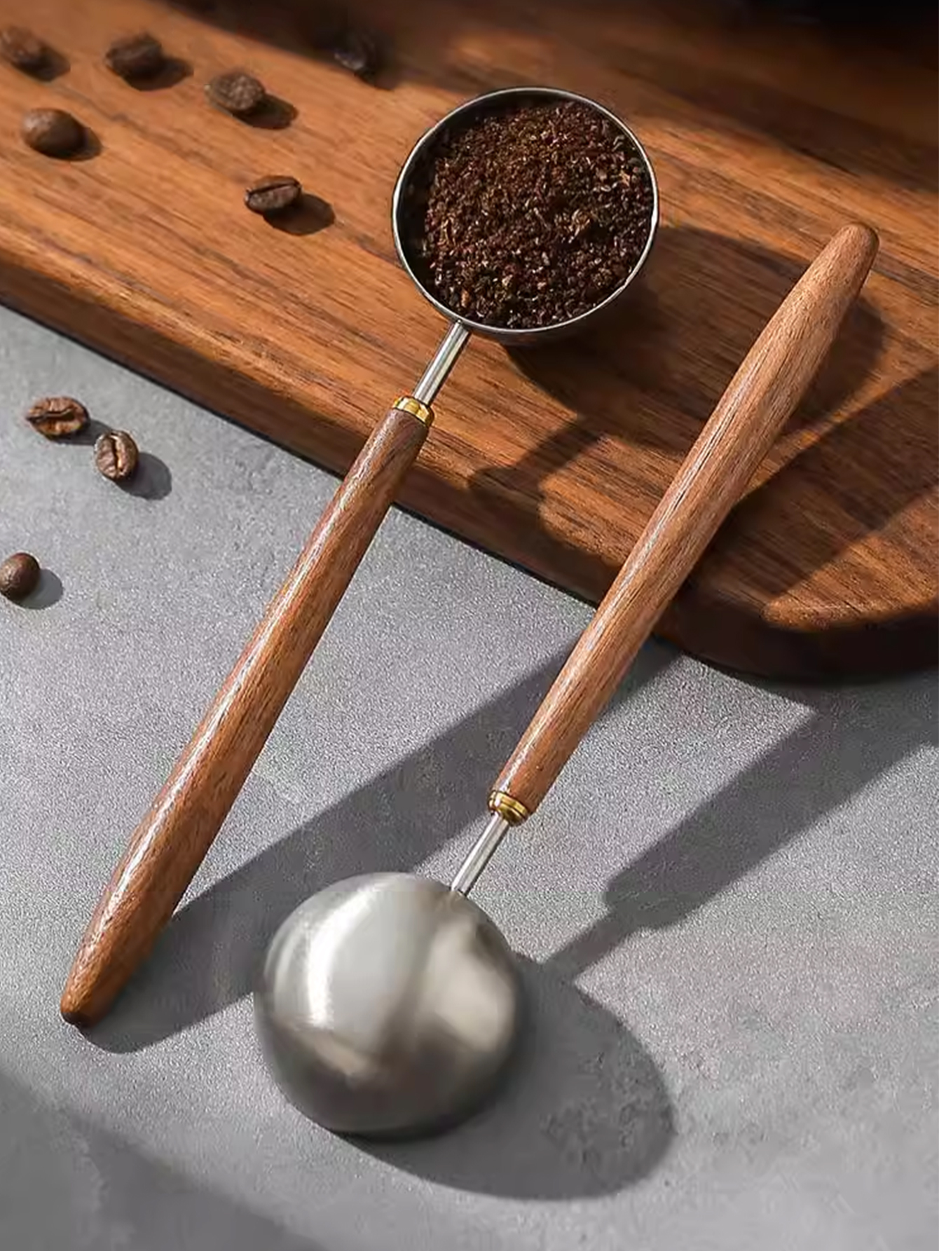Coffee Spoon - Vintage Walnut  - Vintage Collectible Spoons reseña y precio