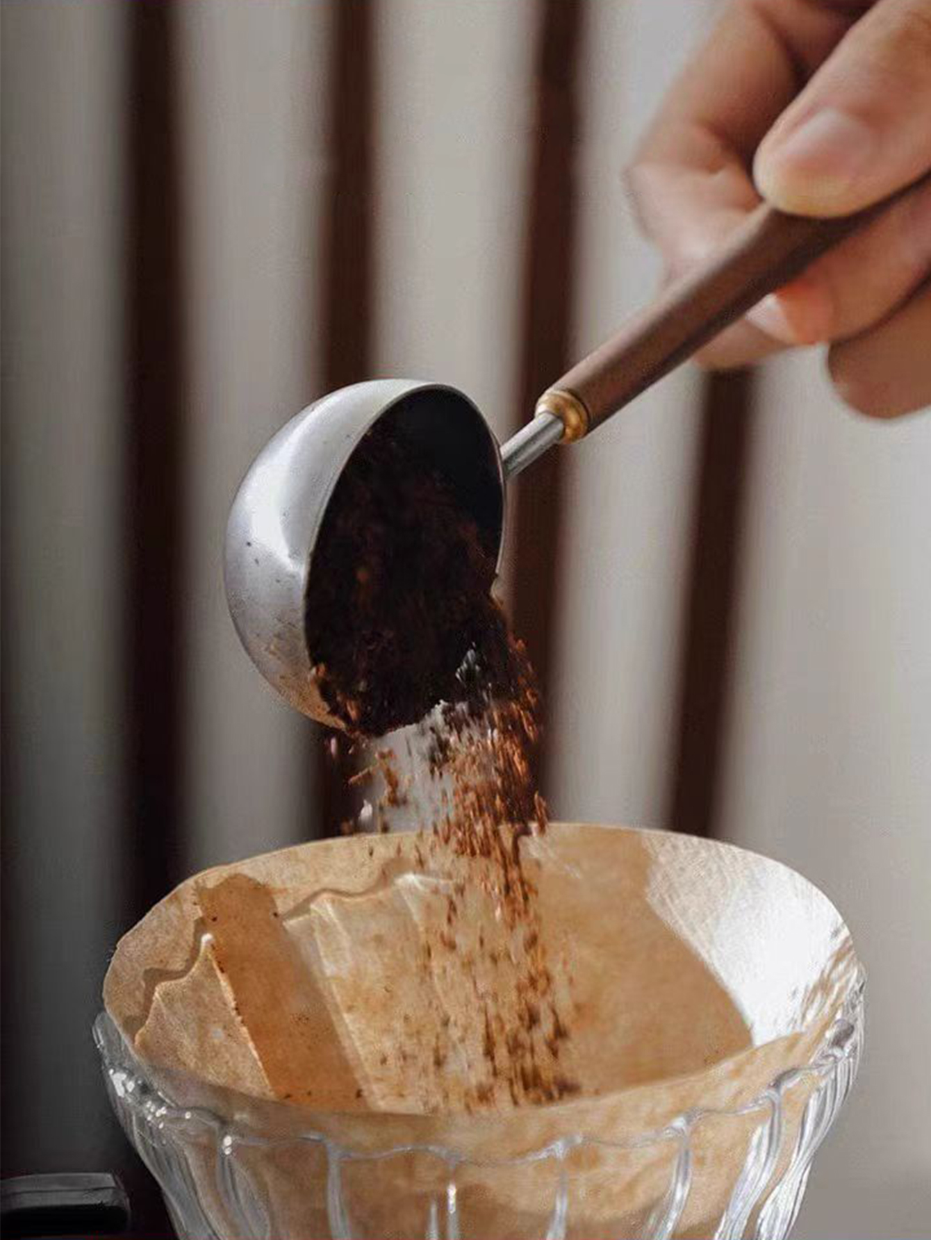 Coffee Spoon - Vintage Walnut  - Vintage Collectible Spoons reseña y precio